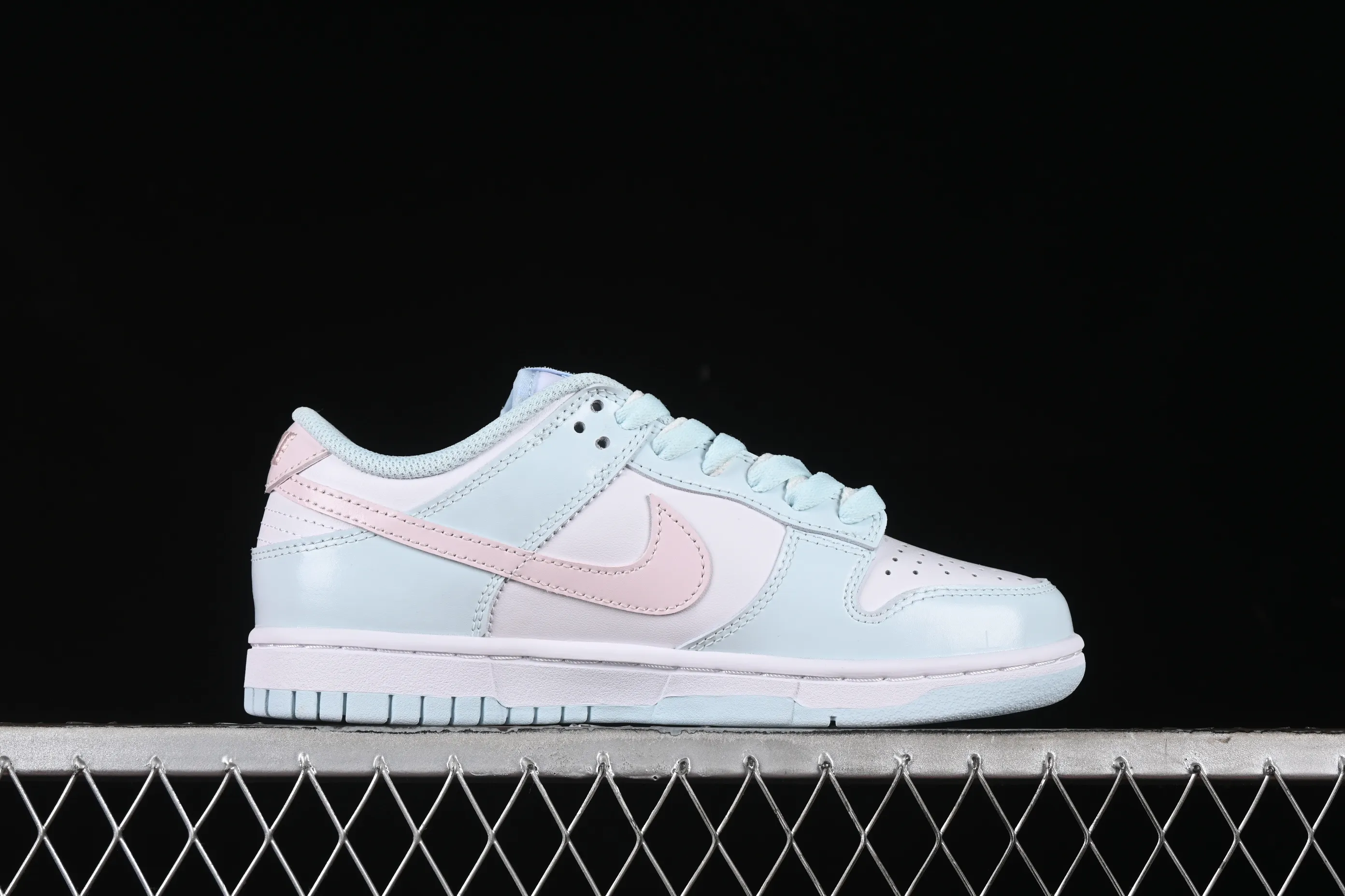 All categories Nk SB Dunk series Nk SB Dunk Low low-top sneakers Nk SB Dunk Low Coastal denim SB low-top casual sneakers FB9109-105